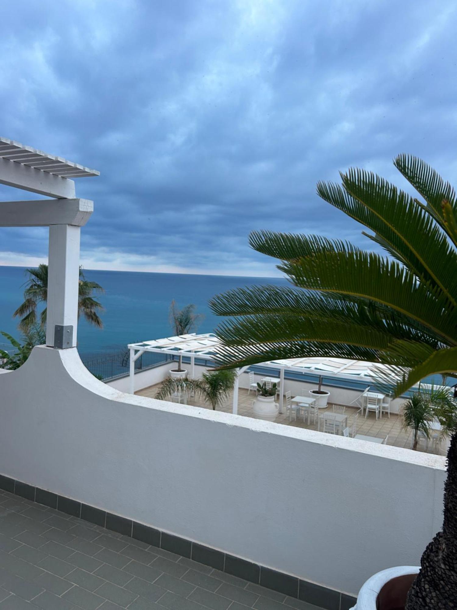 La Porta Del Mare Hotel โตรเปอา ภายนอก รูปภาพ