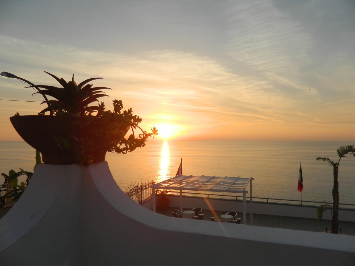 La Porta Del Mare Hotel โตรเปอา ภายนอก รูปภาพ