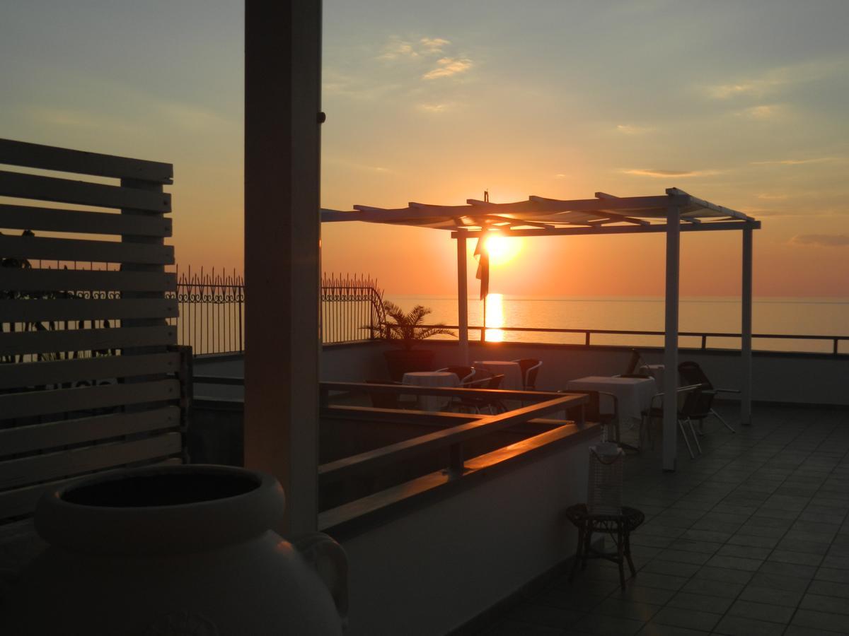 La Porta Del Mare Hotel โตรเปอา ภายนอก รูปภาพ