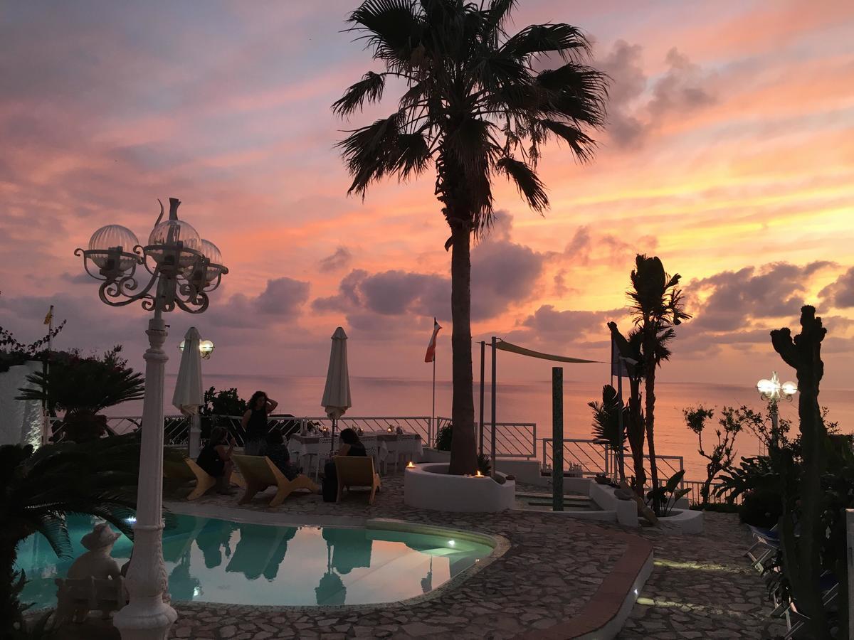 La Porta Del Mare Hotel โตรเปอา ภายนอก รูปภาพ